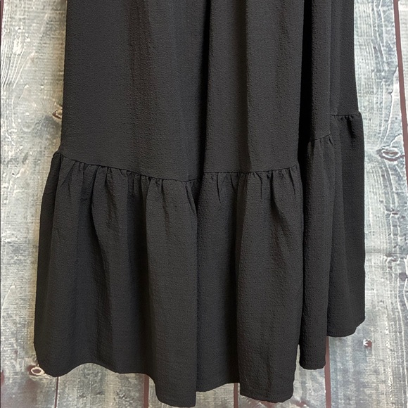 NWT ASTR The Label Women's Twist Bust Tie Back Midi Dress In Black Size Large - Picture 6 of 16